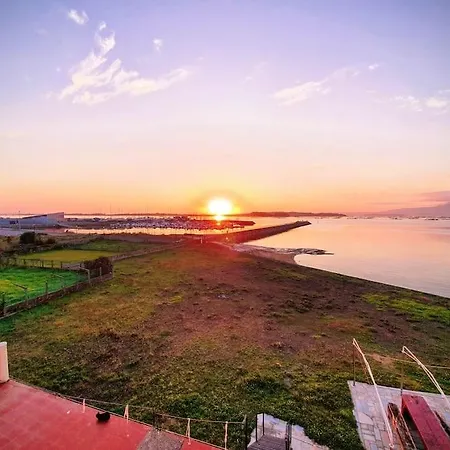 Gran Terraza Sobre El Mar En Casco Urbano Vilanova *