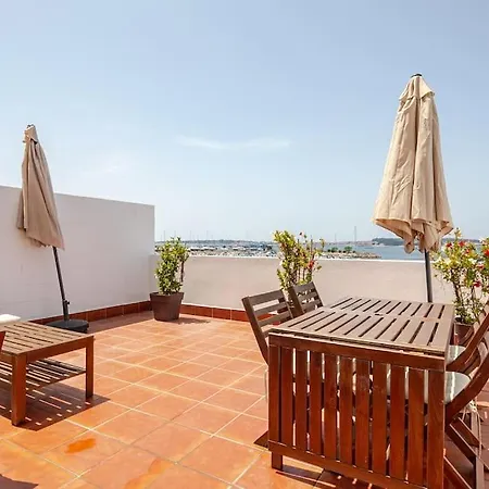 Gran Terraza Sobre El Mar En Casco Urbano Vilanova Apartment